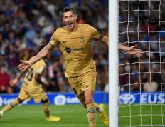 九游-包含莱万多夫斯基迎来十赛季高光表现，皇家马德里球迷沸腾！的词条