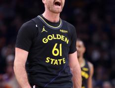 九游-包含巴特勒回归赛场，高光表现首场状态亮眼，皇家马德里观众沸腾！的词条