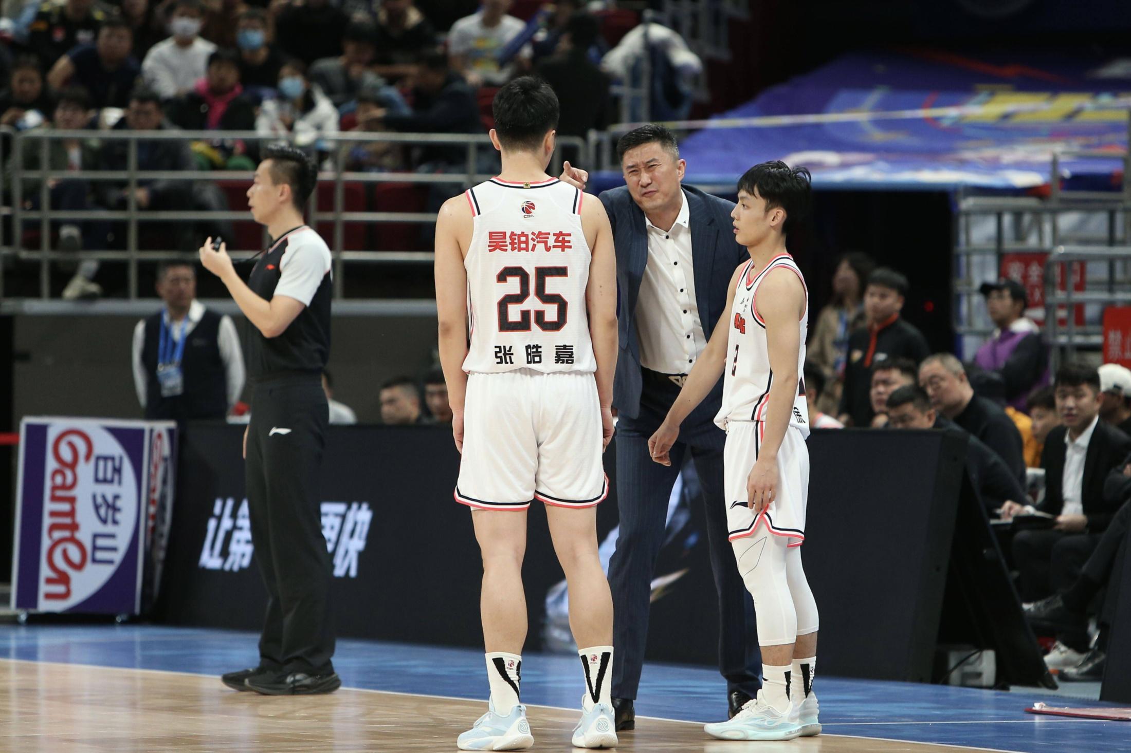 九游体育- 四川男篮外援高登最新消息