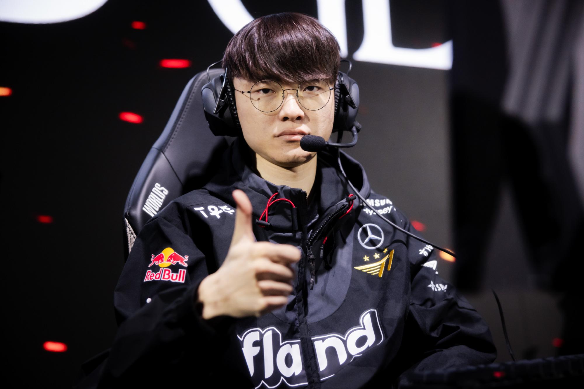 九游-持续失利引发热议!,Faker在中国队比赛中比赛规则变更观众掌声雷动(连胜文返台后发出大胆言论)