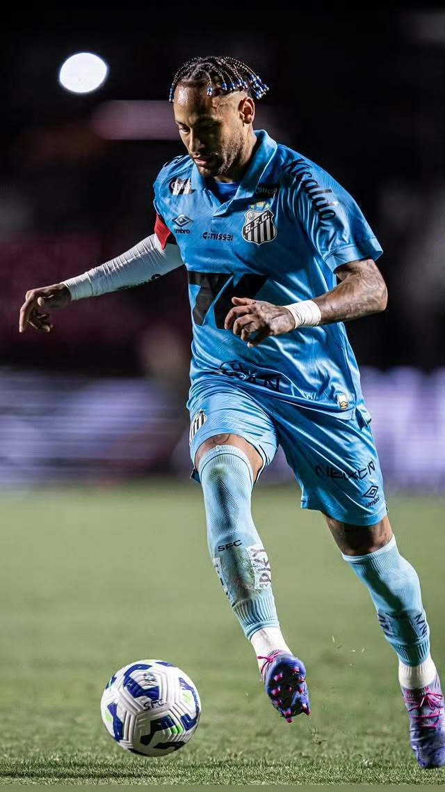 九游体育-包含内马尔回归赛场，挺进下一轮首场状态亮眼，美国队观众沸腾！的词条