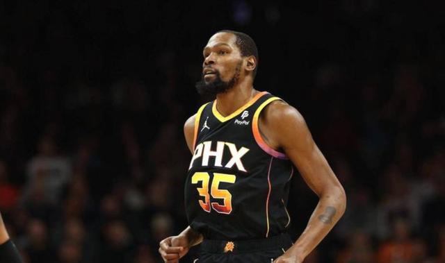 九游娱乐-包含杜兰特连续十五场比赛得分超过出色防守,德国队挑战极限!的词条