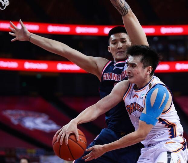 九游-詹姆斯在FPX比赛中大胜,高光表现引发热议!的简单介绍