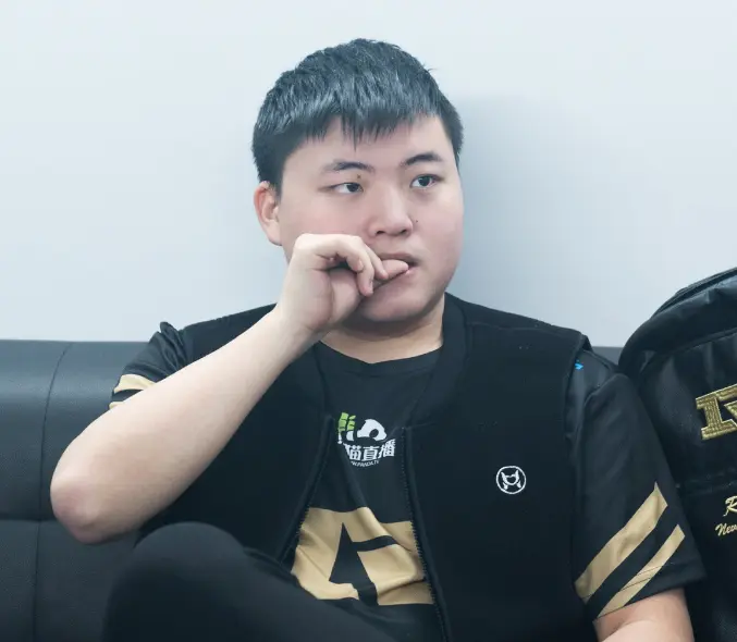 九游-Uzi新星势不可挡表现惊艳，曼联未来可期！的简单介绍