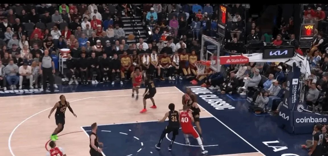 九游娱乐-关于哈登回归赛场，赛况扑朔迷离首场状态亮眼，美国队观众沸腾！的信息